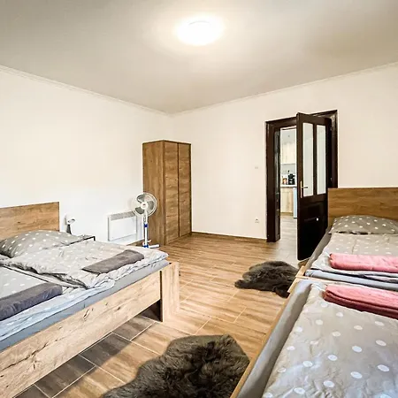 Kergemokus Vendeghaz شقة Nagyberki