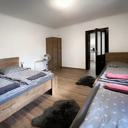 شقة Kergemokus Vendeghaz *